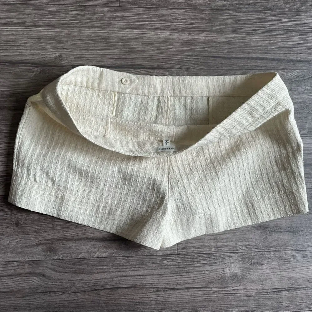 MAX STUDIO Vintage Light Yellow Textured Tailored Dress Shorts